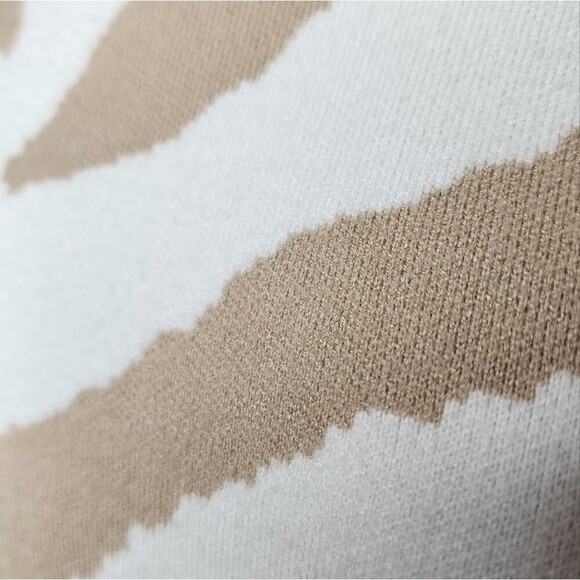 Forever 21 Oatmeal Ecru Zebra Pattern Mock Neck Sweater - Picture 8 of 11